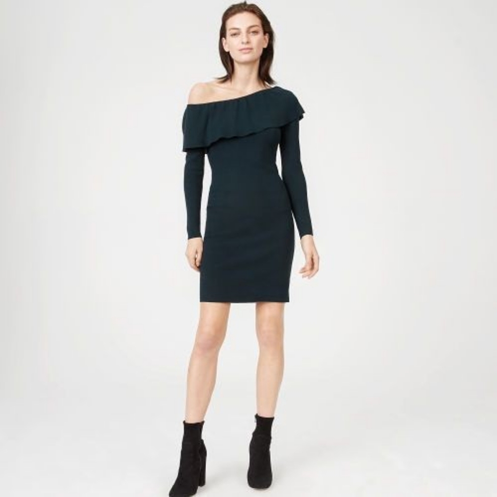Club Monaco Tanellie Ruffle Off Shoulder Green Cocktail Knit Sweater Mini Dress